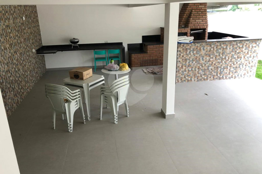 Sobrado à venda com 3 suítes em Barreiro, Mairiporã, SP