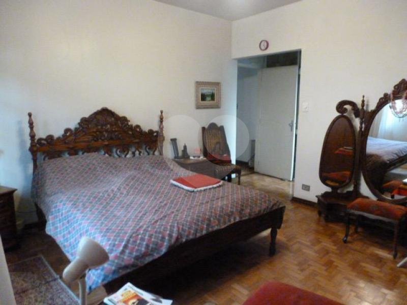Casa Térrea à venda com 3 quartos, sendo 1 suíte, em Caxingui, São Paulo, SP