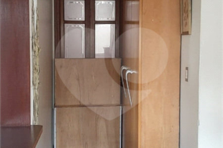 Sobrado à venda com 8 quartos em Jardim São Luís, São Paulo, SP