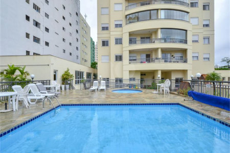 Apartamento à venda com 3 quartos, sendo 1 suíte, em Vila Gumercindo, São Paulo, SP
