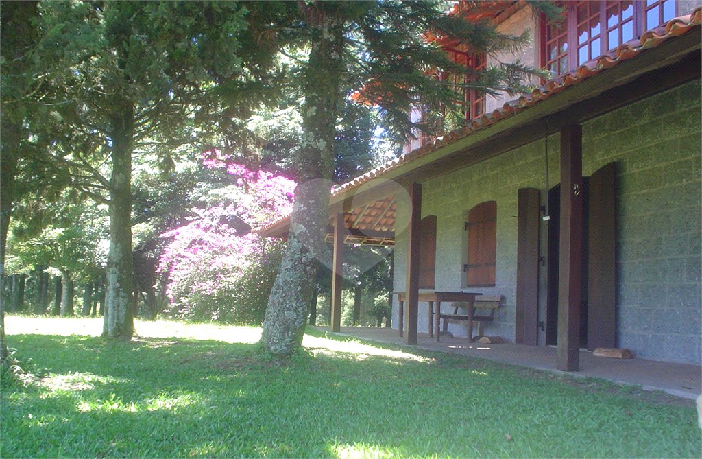 Casa à venda no Pico do Olho D'água em Mairiporã