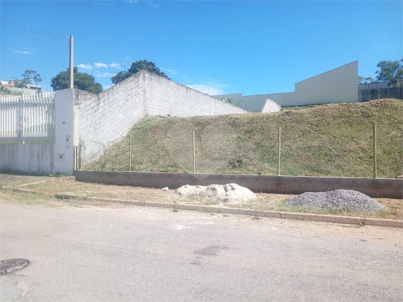 Terreno à venda em Loteamento Vale Azul I, Jundiaí, SP