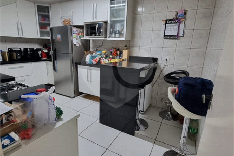 Casa à venda com 3 quartos, sendo 1 suíte, no condomínio Res Azaléias, São Paulo - SP