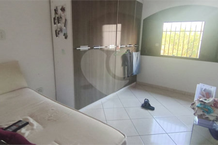 Casa à venda com 4 quartos, sendo 3 suítes, em Jardim Vila Galvão, Guarulhos, SP