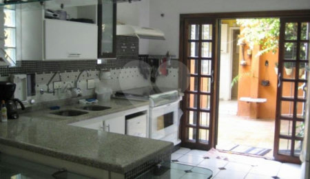 Casa à venda com 3 quartos, sendo 1 suíte, em Saúde, São Paulo, SP