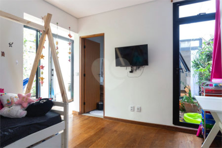 Casa Térrea à venda com 3 quartos, sendo 2 suítes,  em Vila Ipojuca, São Paulo, SP