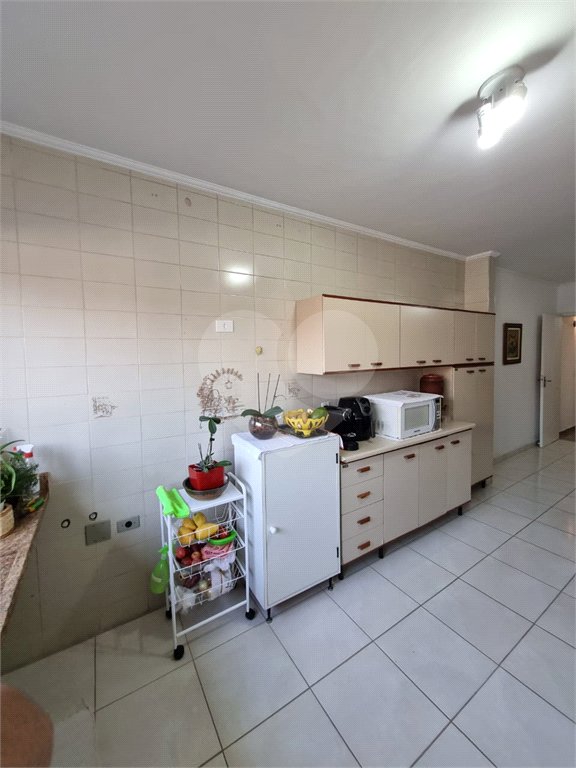 Sobrado à venda com 3 quartos em Bortolândia, São Paulo, SP