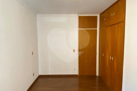 Apartamento à venda com 2 quartos, sendo 1 suíte, no Centro, Ribeirão Preto, SP