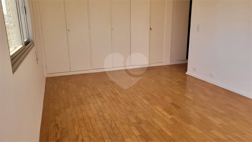 Apartamento para alugar com 3 quartos, sendo 1 suíte, em Jardim Europa, São Paulo, SP