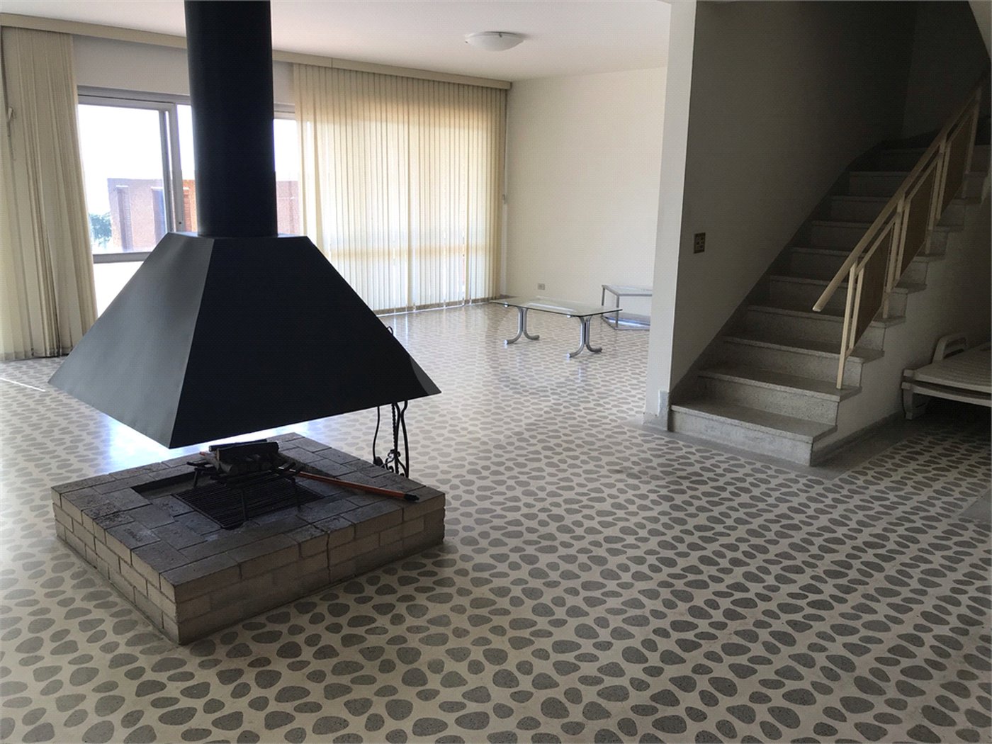 Sobrado à venda com 5 quartos, sendo 1 suíte, em Jardim São Bento, São Paulo, SP