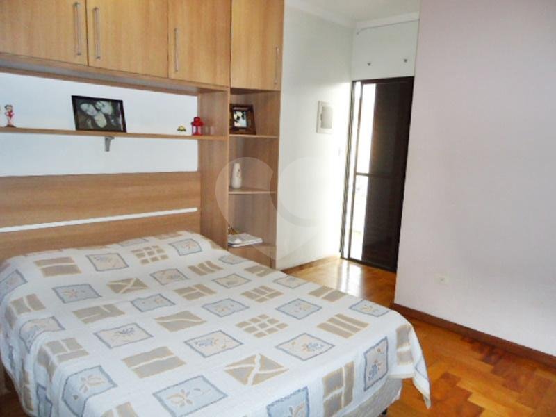 Sobrado à venda com 3 quartos, sendo 1 suíte, em Vila Constança, São Paulo, SP