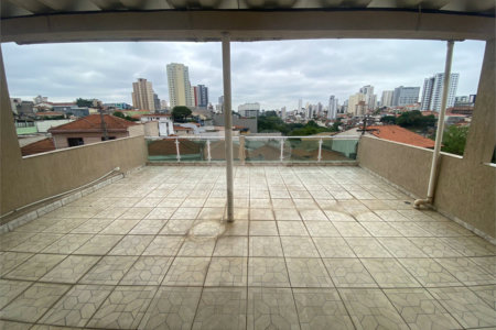 Sobrado à venda com 4 quartos, sendo 2 suítes,  em Vila Gustavo, São Paulo, SP