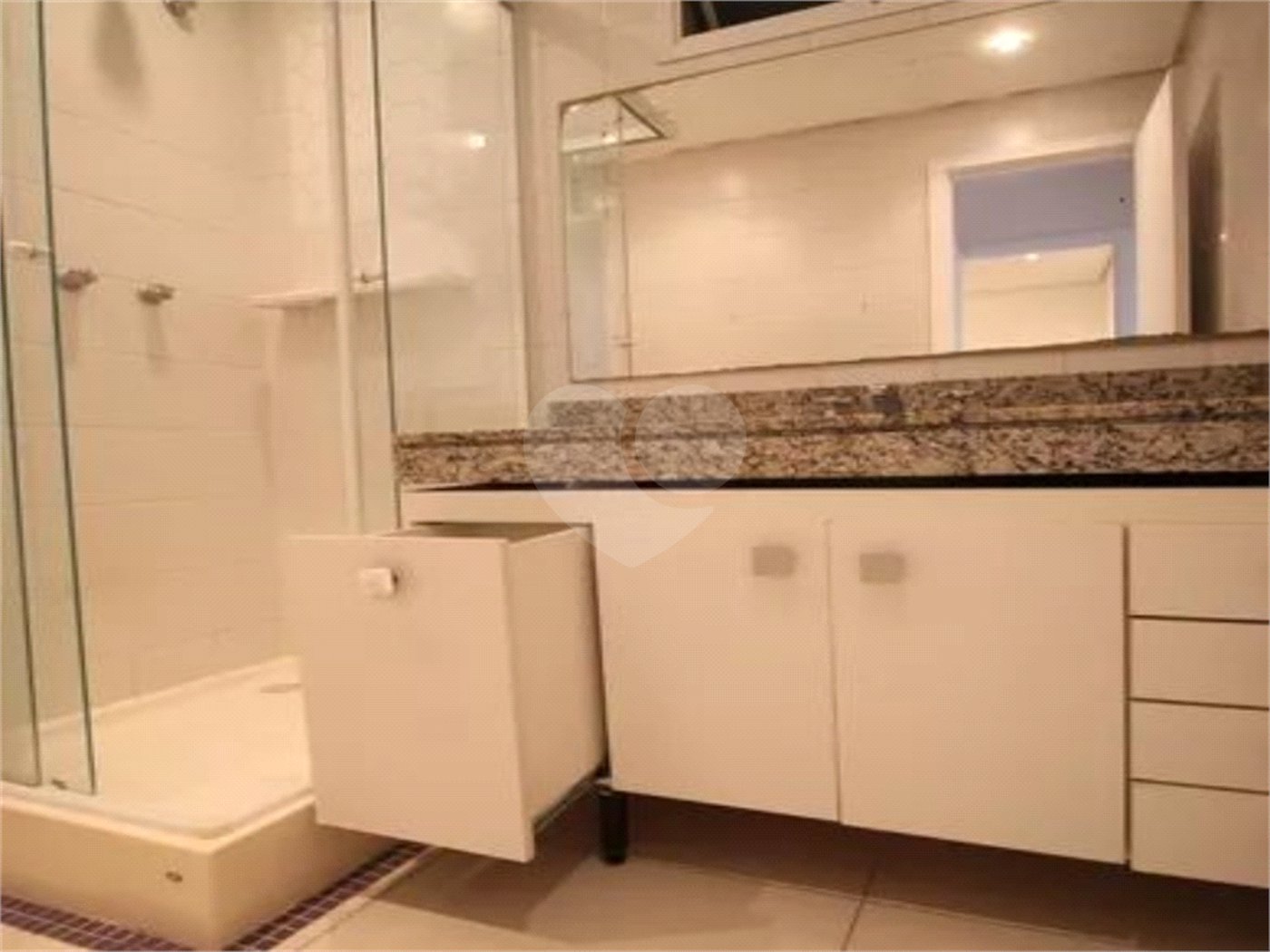 Apartamento à venda com 3 quartos, sendo 2 suítes,  em Paraíso do Morumbi, São Paulo, SP