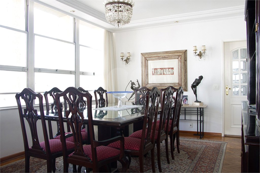 Apartamento à venda com 4 quartos, sendo 2 suítes, em Vila Buarque, São Paulo, SP