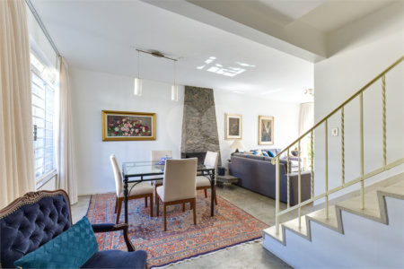 Casa de Vila à venda com 4 quartos, sendo 1 suíte, em Alto da Boa Vista, São Paulo, SP
