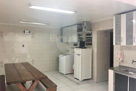 Sobrado à venda com 3 quartos em Vila Galvão, Guarulhos, SP
