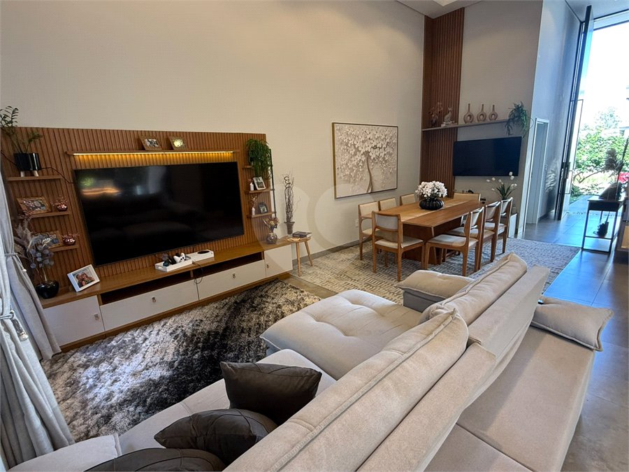 Casa à venda com 3 suítes no condomínio Costa das Areias, Salto - SP