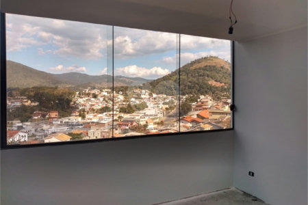 Sobrado à venda com 2 suítes em Recreio Maristela, Atibaia, SP