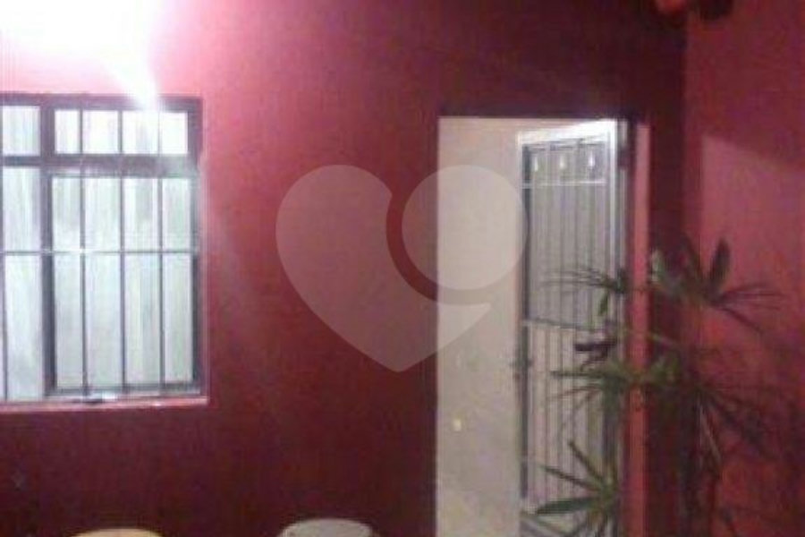 Casa à venda com 4 quartos, sendo 1 suíte, em Jardim Peri, São Paulo, SP