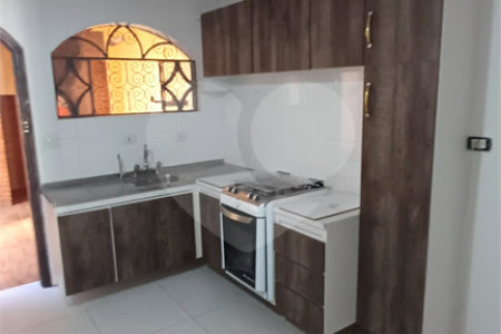 Sobrado à venda com 5 quartos, sendo 2 suítes,  em Parque Continental, São Paulo, SP