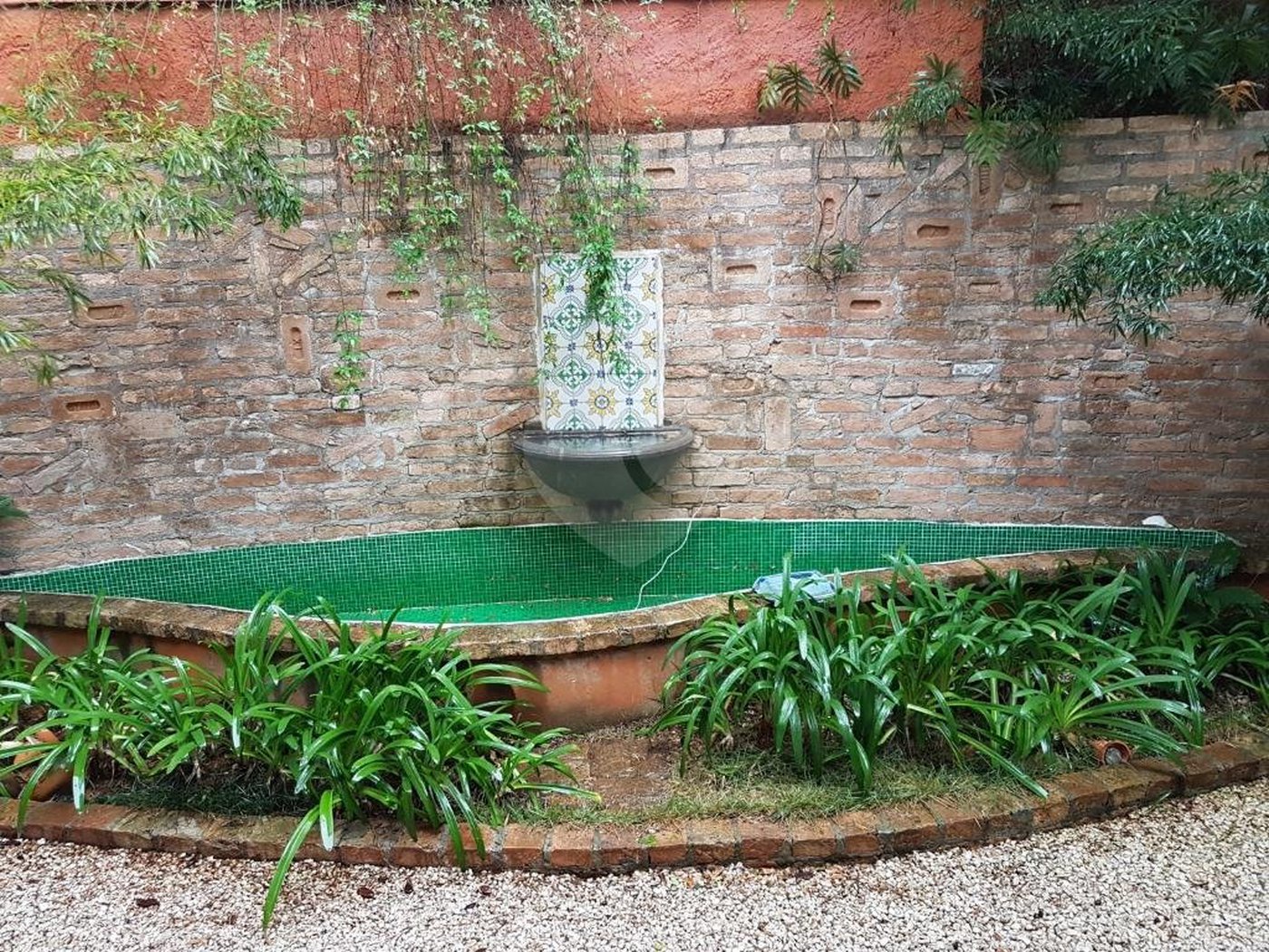 Casa à venda com 4 suítes no condomínio Jardim das Azaléias, São Paulo - SP