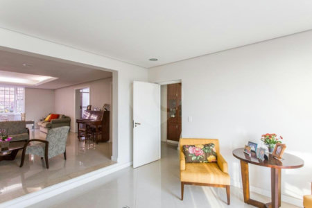 Sobrado à venda com 4 quartos, sendo 3 suítes, em Brooklin, São Paulo, SP