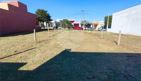 Terreno à venda em Residencial Lago dos Ipês, Itapetininga, SP