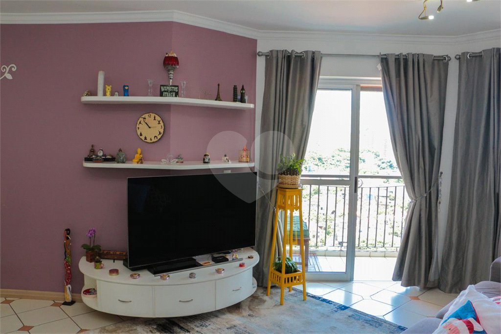 Apartamento à venda com 3 quartos, sendo 1 suíte, em Vila Gomes, São Paulo, SP