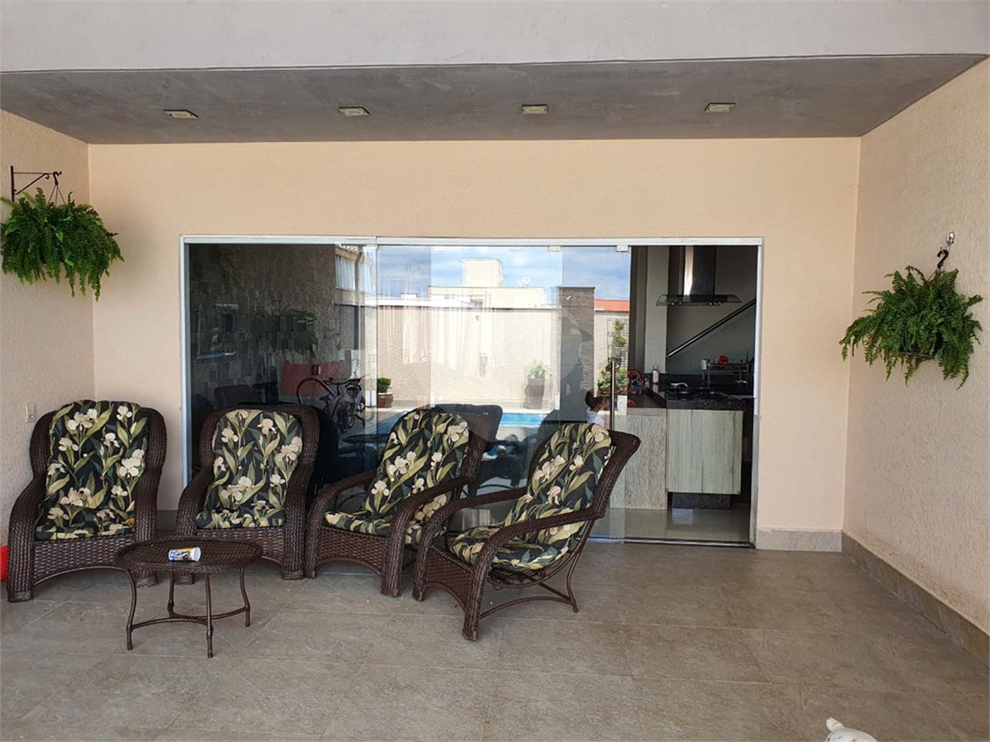 Casa à venda com 3 quartos, sendo 1 suíte, no condomínio Horto Florestal Iii, Sorocaba - SP