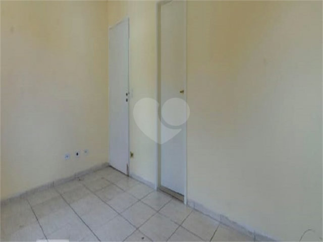 Casa para alugar com 2 quartos, sendo 1 suíte,  no condomínio Nova Carioba, São Paulo - SP