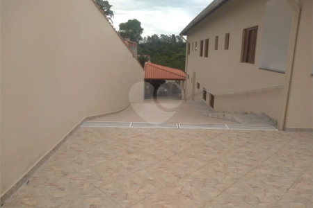 Chácara à venda com 4 suítes em Pirucaia, Mairiporã, SP