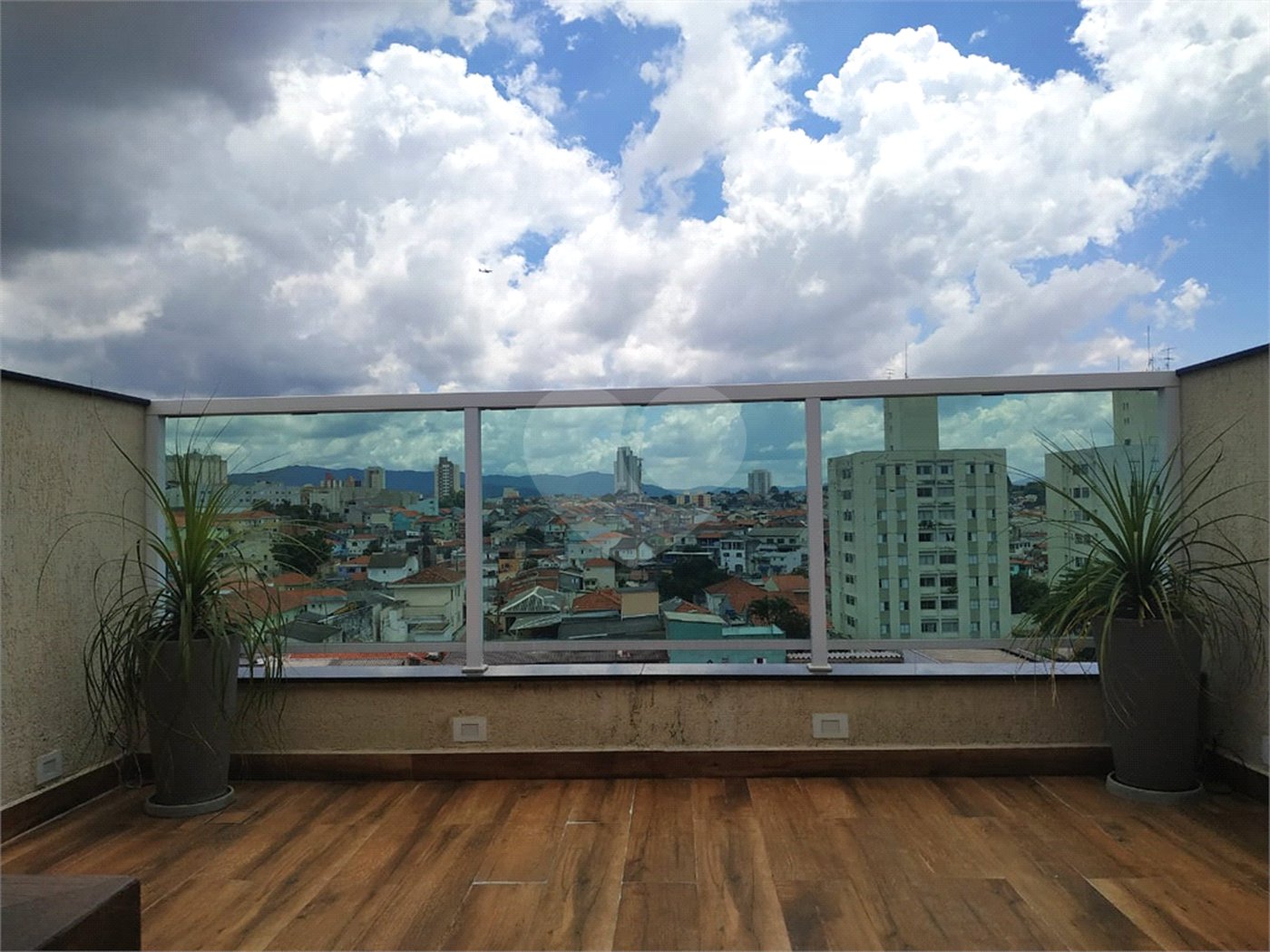 Sobrado à venda com 3 suítes em Vila Gustavo, São Paulo, SP