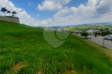 Terreno à venda no condomínio Residencial Campo de Toscana, Vinhedo - SP