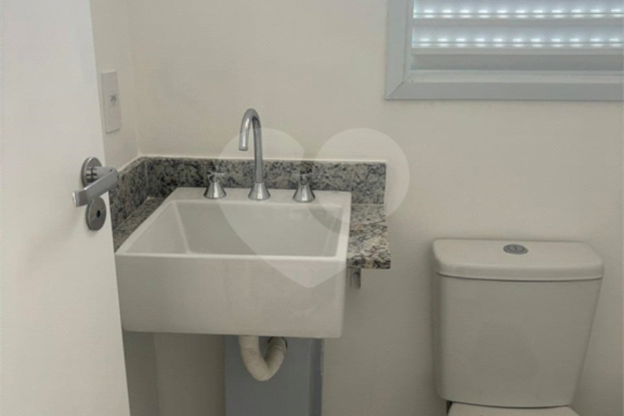 Apartamento à venda com 3 quartos, sendo 1 suíte,  em Barueri, Barueri, SP