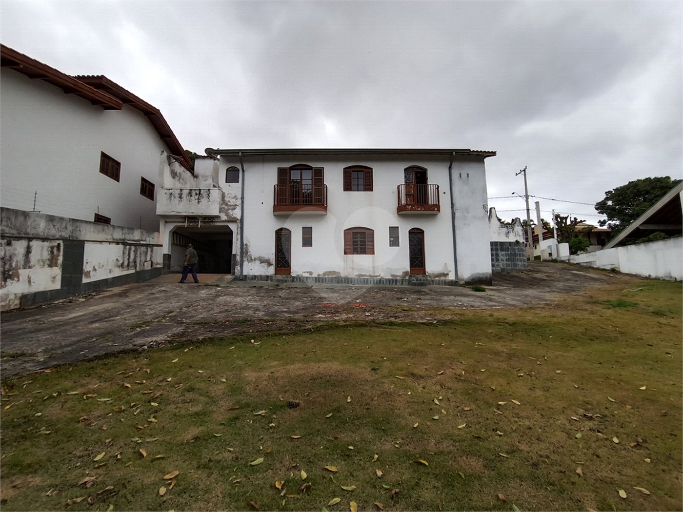 Casa à venda com 4 quartos, sendo 3 suítes, no condomínio Rancho Dirce, Sorocaba - SP