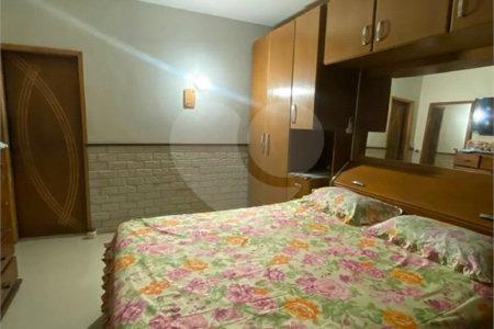 Casa à venda com 3 quartos em Santa Cruz, Rio de Janeiro, RJ