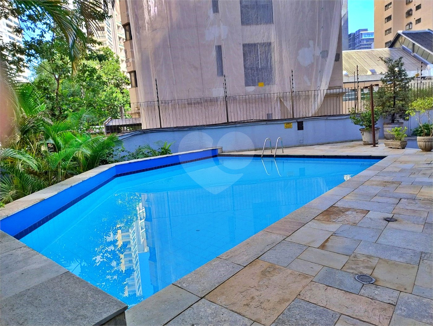 Apartamento à venda com 4 quartos, sendo 2 suítes,  em Indianópolis, São Paulo, SP