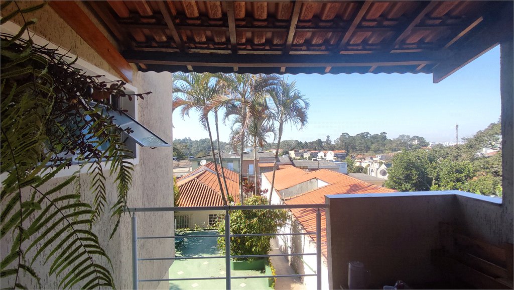 Casa Térrea à venda com 5 quartos em Horto, São Paulo, SP
