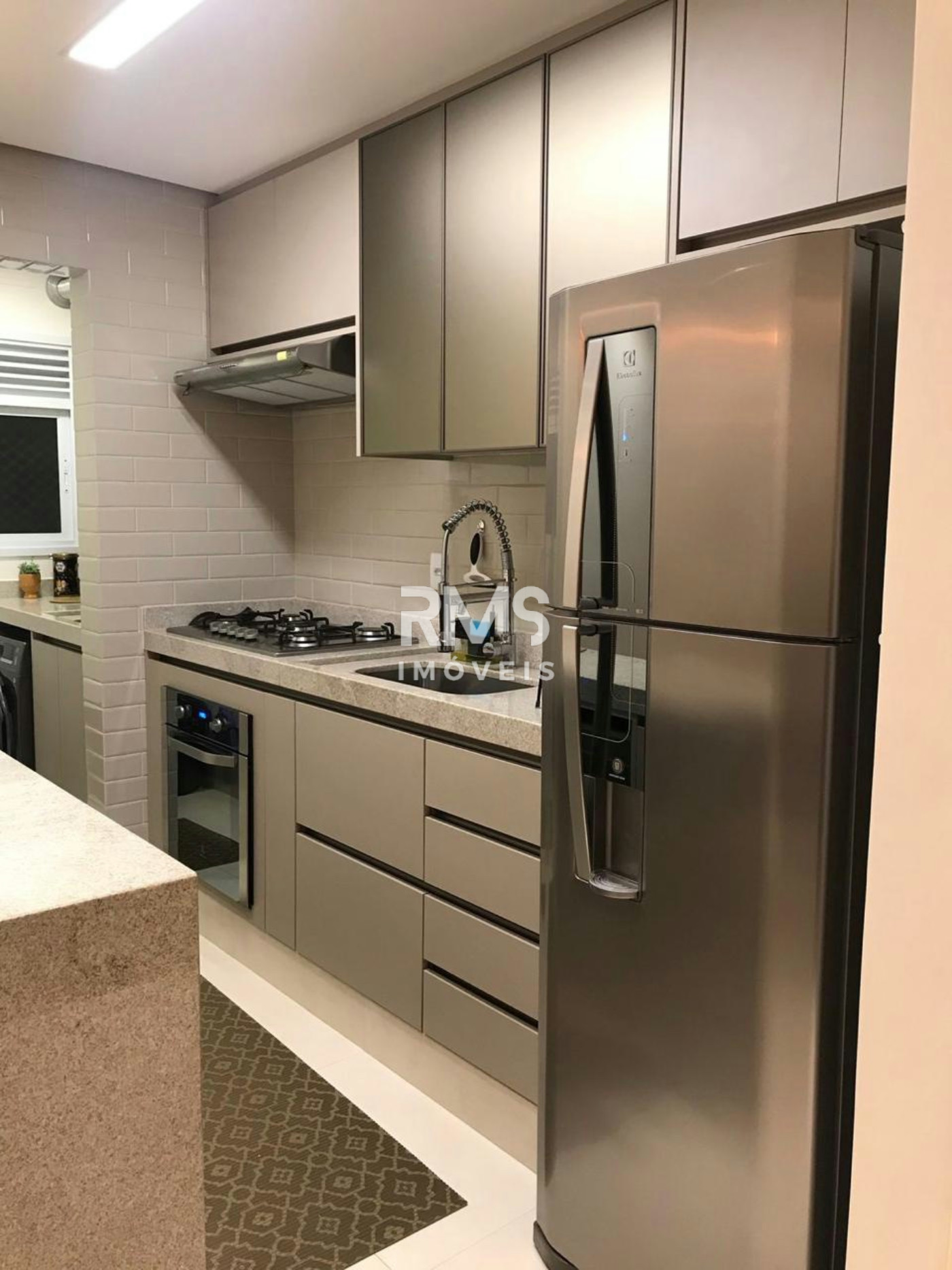 Belíssimo à venda com 3 quartos, sendo 1 suíte, no condomínio Residencial Ilhas Mediterrâneo, Itu - SP