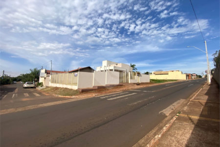 Casa à venda com 2 quartos em Residencial Ponta Porã I, Ponta Porã, MS