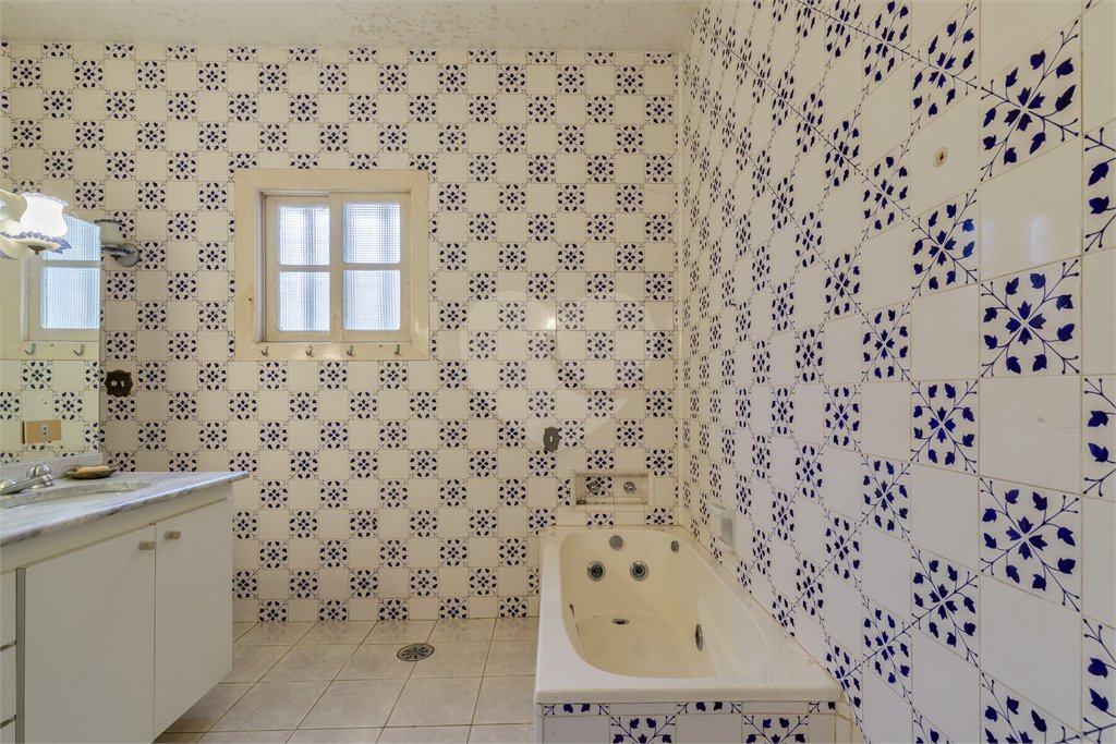 Casa à venda ou para alugar com 5 suítes em Alto da Boa Vista, São Paulo, SP