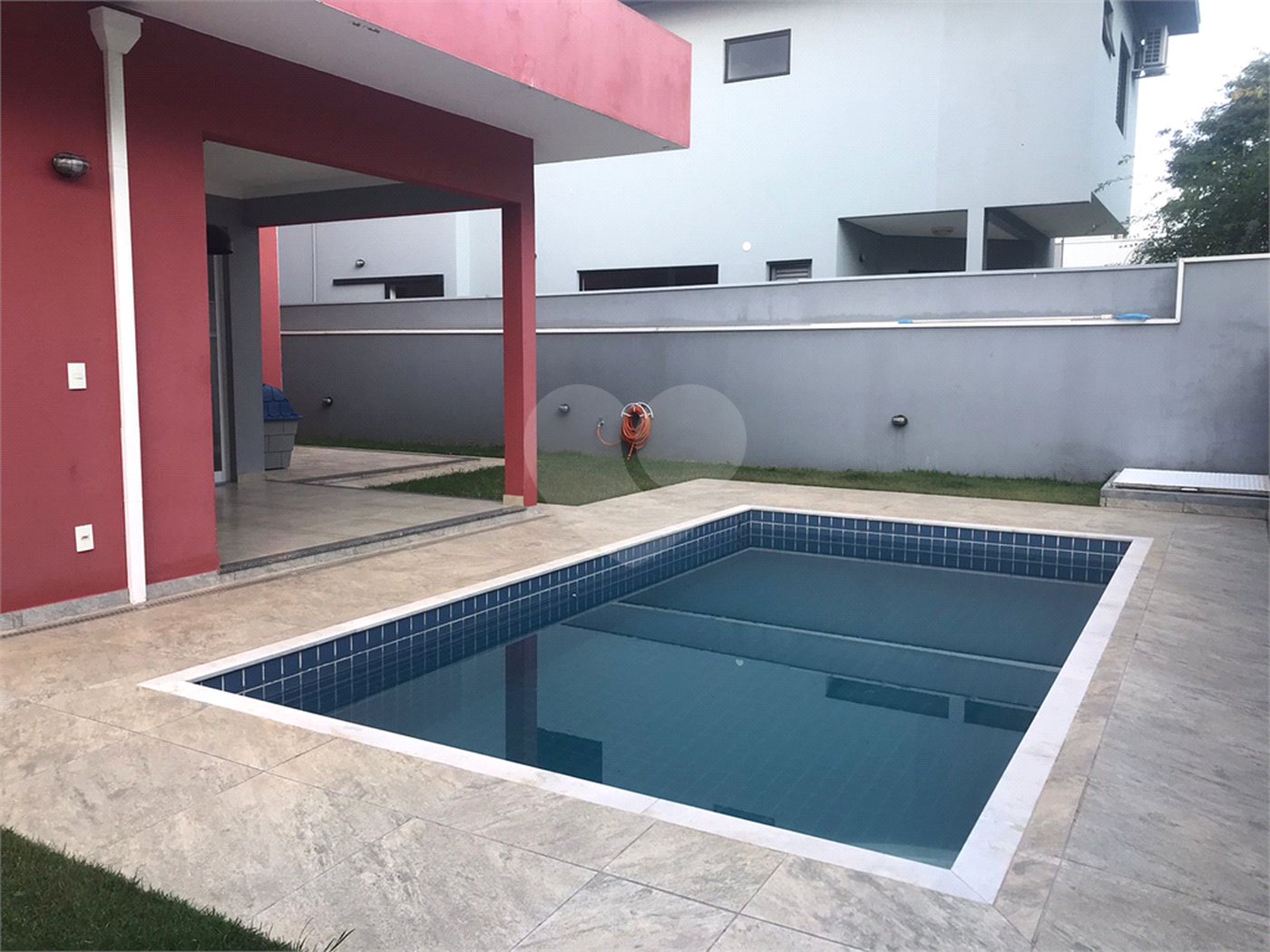 Casa à venda com 3 quartos, sendo 2 suítes,  no condomínio Morada do Bosque, Vinhedo - SP