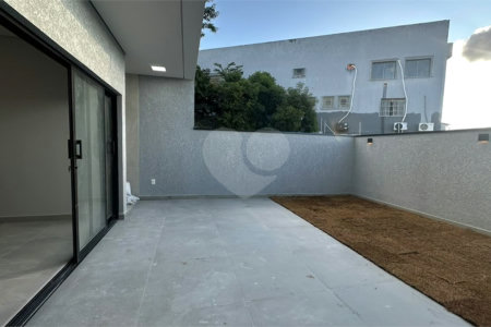 Casa à venda com 2 quartos, sendo 1 suíte,  no condomínio Portal dos Sabiás, Itu - SP