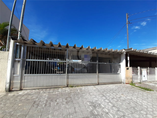 Sobrado à venda com 3 quartos em Tremembé, São Paulo, SP