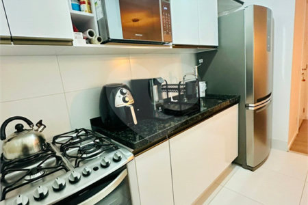 Apartamento à venda com 3 quartos, sendo 1 suíte,  em Vila Andrade, São Paulo, SP