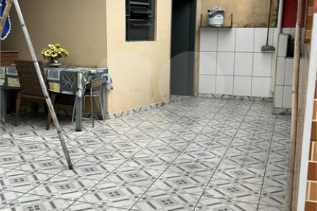 Sobrado à venda com 3 quartos, sendo 2 suítes,  em Vila Lúcia, Poá, SP
