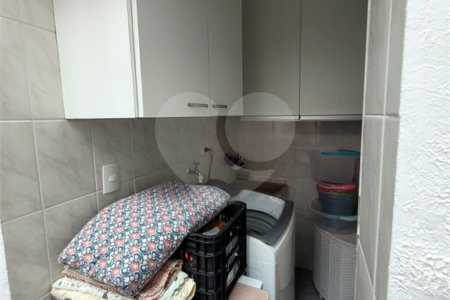 Sobrado à venda com 2 quartos em Vila Nivi, São Paulo, SP