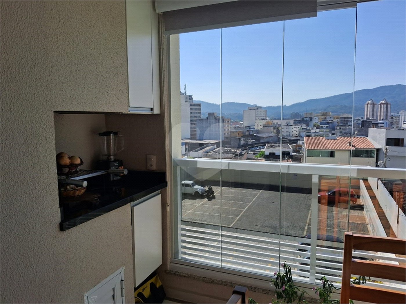 Apartamento à venda com 2 quartos, sendo 1 suíte,  no Centro, Mogi das Cruzes, SP
