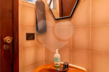 Sobrado à venda com 5 quartos, sendo 4 suítes, em Vila Galvão, Guarulhos, SP
