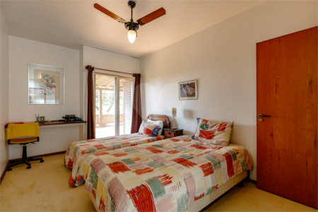 Casa à venda com 4 quartos, sendo 2 suítes, em Jardim Everest, São Paulo, SP